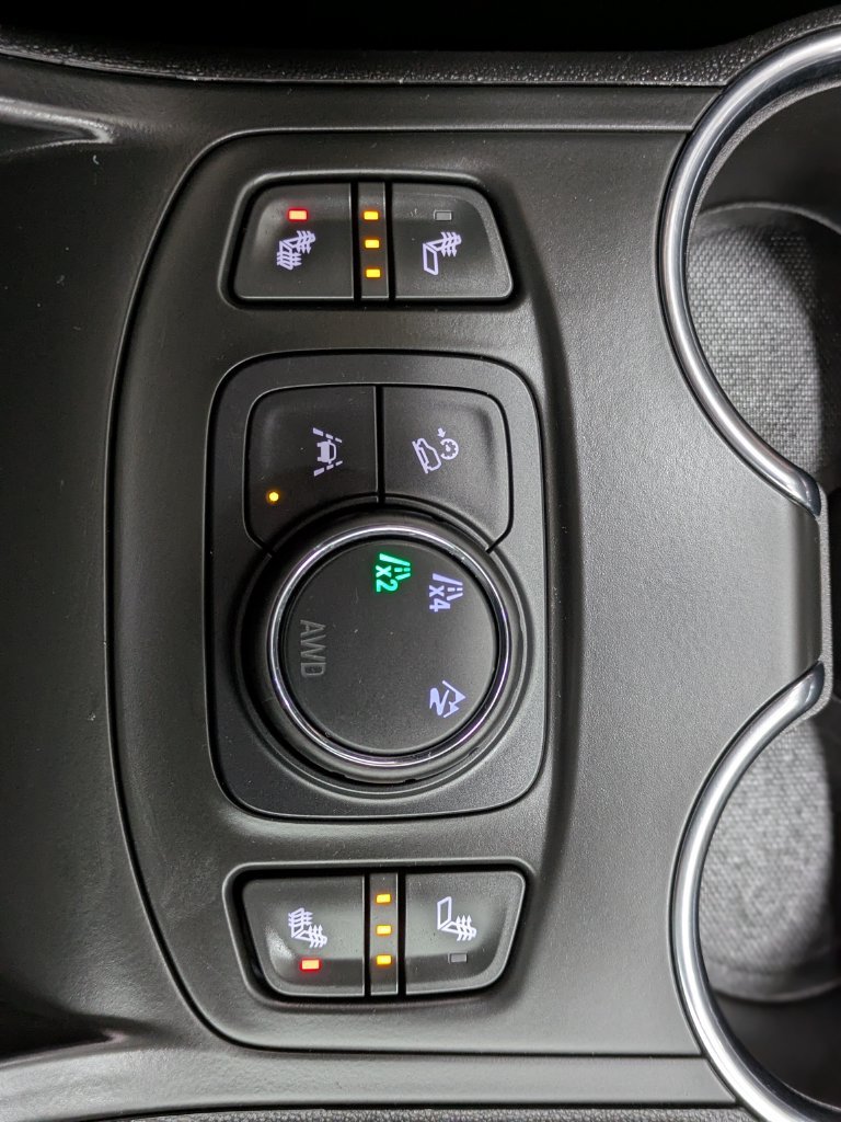 Used 2023 GMC Terrain SLE w/ Driver Convenience Package AWD/4WD image 8