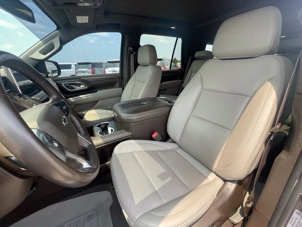 Used 2022 Chevrolet Tahoe Z71 w/ Max Trailering Package AWD/4WD image 4