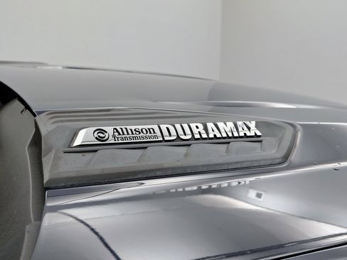 Used 2021 Chevrolet Silverado 2500 LTZ w/ LTZ Premium Package image 15