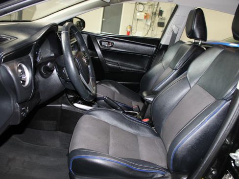 Used 2019 Toyota Corolla SE FWD image 21