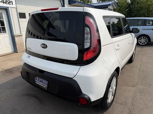Used 2016 Kia Soul FWD image 3