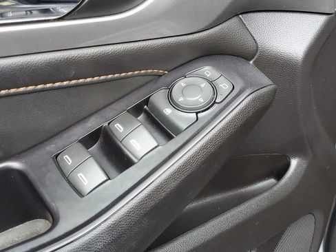 Used 2018 Chevrolet Traverse LS image 14