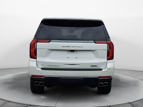 Used 2025 GMC Yukon Denali Ultimate AWD/4WD image 6