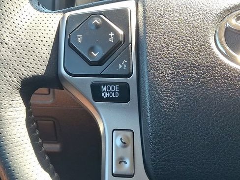Used 2021 Toyota 4Runner SR5 Premium w/ Moonroof Package AWD/4WD image 18