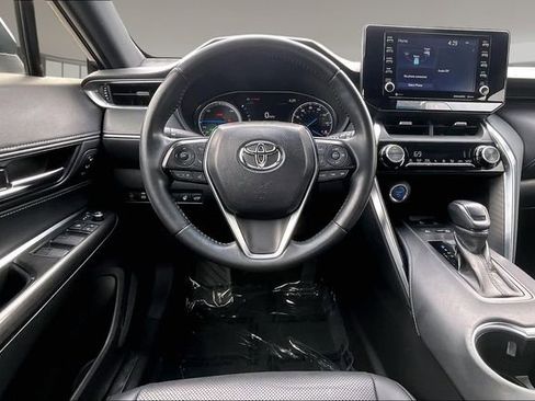 Used 2021 Toyota Venza XLE w/ Softex Package AWD/4WD image 8
