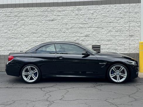 Used 2018 BMW M4 Convertible RWD image 39