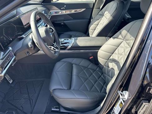 Used 2026 BMW 740i xDrive AWD/4WD image 23