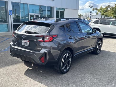 Used 2024 Subaru Crosstrek 2.5i Limited w/ Crosstrek Mirror Package AWD/4WD image 4