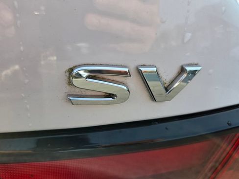 Used 2022 Nissan Sentra SV FWD image 13