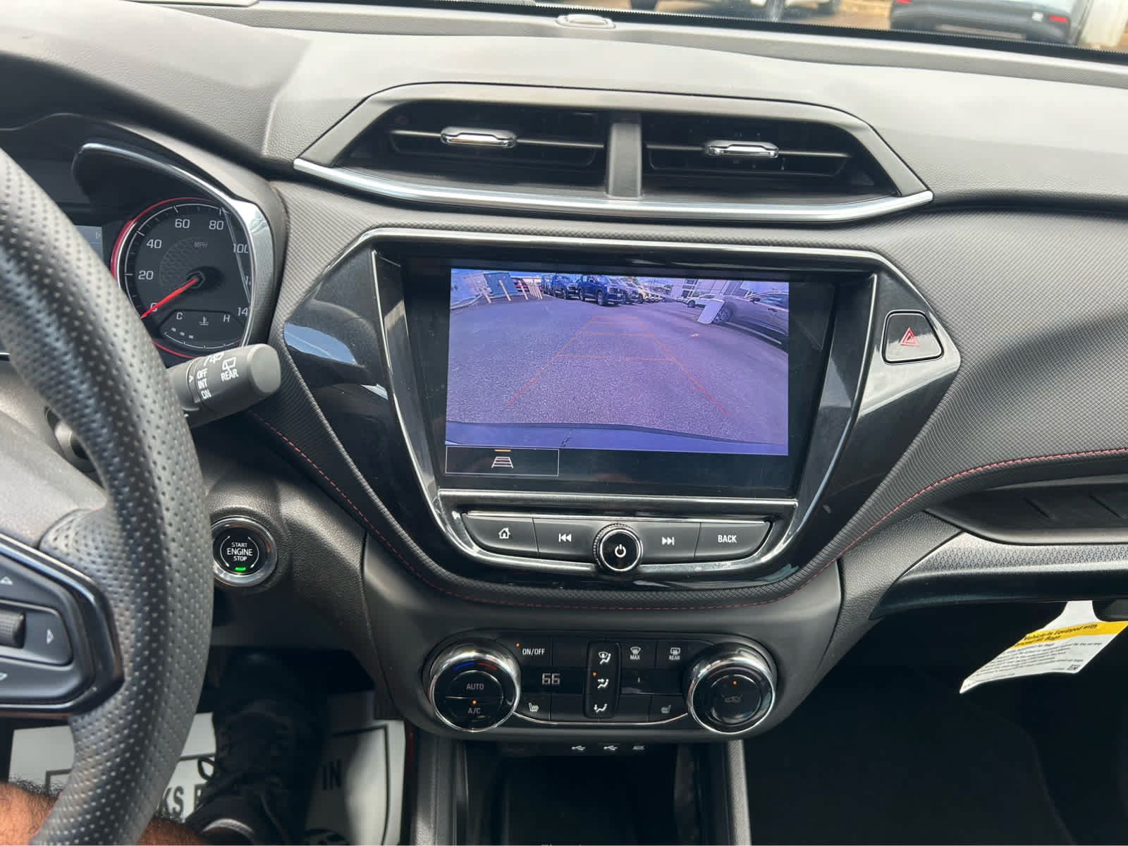 Used 2023 Chevrolet TrailBlazer RS w/ Technology Package FWD image 8