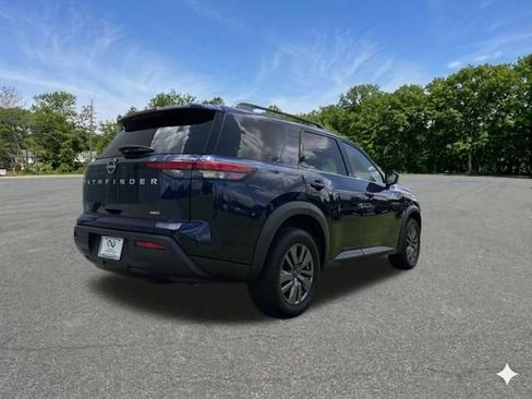 Used 2025 Nissan Pathfinder SV AWD/4WD image 9
