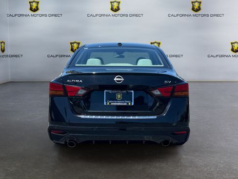 Used 2023 Nissan Altima 2.5 SV w/ SV Premium Package FWD image 4