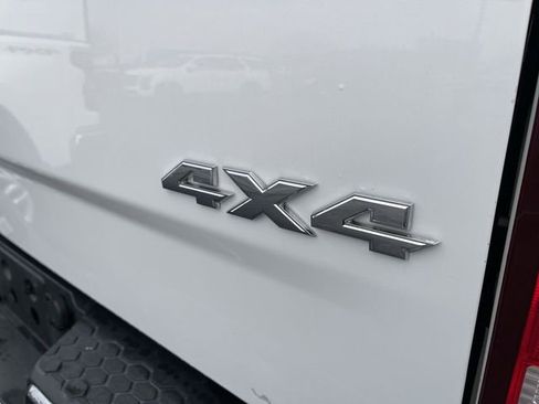 Used 2018 RAM 3500 Tradesman w/ Chrome Appearance Group image 8