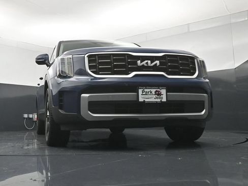Used 2023 Kia Telluride S w/ S Sunroof Package AWD/4WD image 19