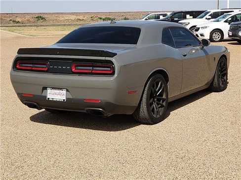 Used 2023 Dodge Challenger SRT Hellcat w/ Driver Convenience Group RWD image 4