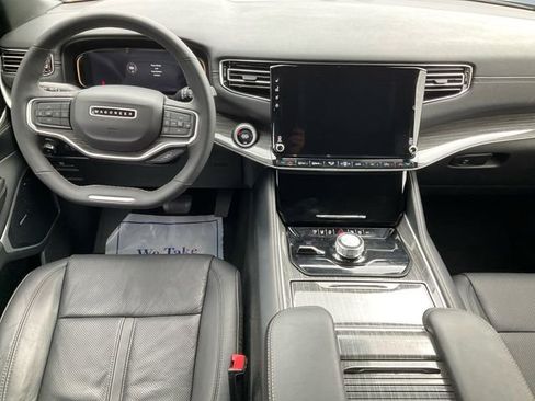 Used 2022 Jeep Wagoneer Series II AWD/4WD image 10