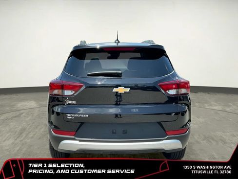 Used 2025 Chevrolet TrailBlazer LT AWD/4WD image 6