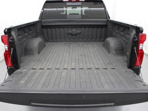 Used 2025 Chevrolet Silverado 1500 High Country w/ High Country Premium Package AWD/4WD image 11
