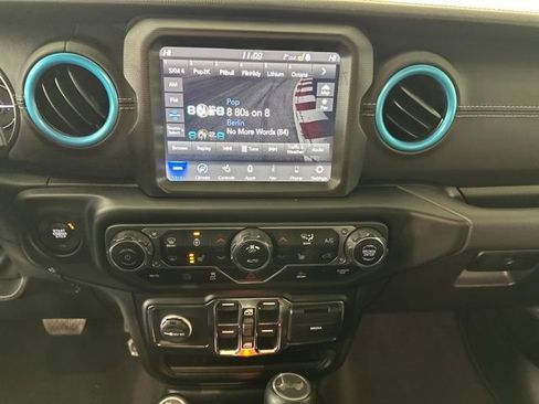 Used 2023 Jeep Wrangler Unlimited Sahara w/ Cold Weather Group image 21