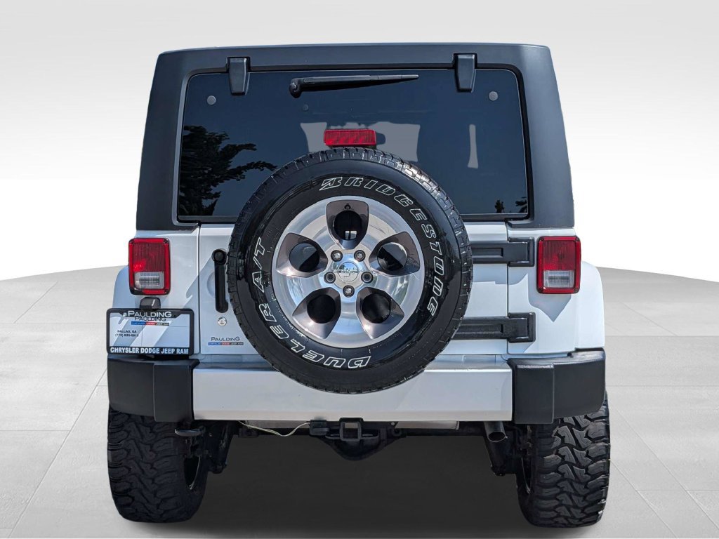 Used 2018 Jeep Wrangler Unlimited Sahara w/ Connectivity Group AWD/4WD image 5
