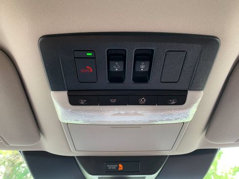 New 2026 Nissan Pathfinder Platinum FWD image 15