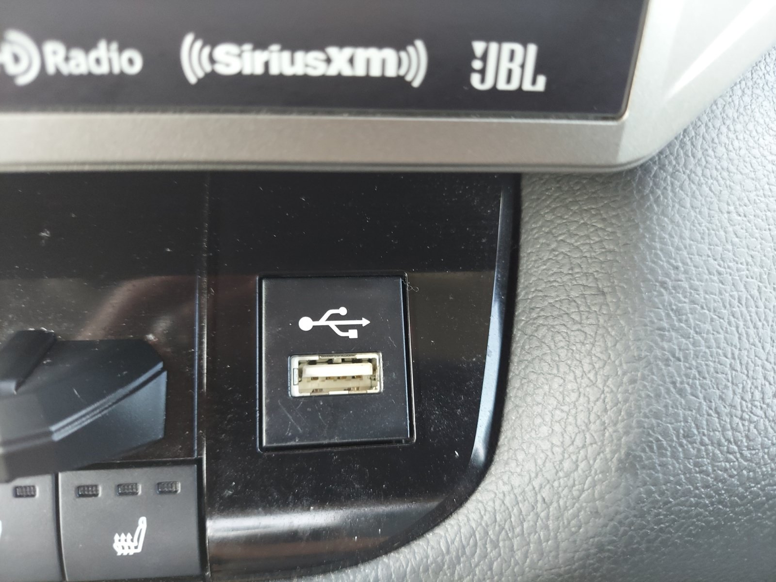 Used 2024 Toyota Tundra Limited AWD/4WD image 21