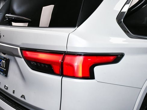 Used 2024 Toyota Sequoia Capstone image 99