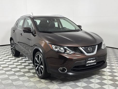 Used 2017 Nissan Rogue Sport SL w/ SL Premium Package image 3