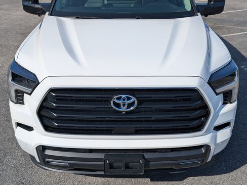 Used 2023 Toyota Sequoia SR5 w/ SR5 Premium Package image 12