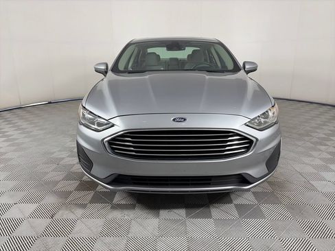 Used 2020 Ford Fusion SE FWD image 2