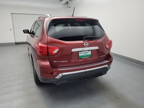 Used 2017 Nissan Pathfinder Platinum w/ Family Entertainment Package FWD image 6