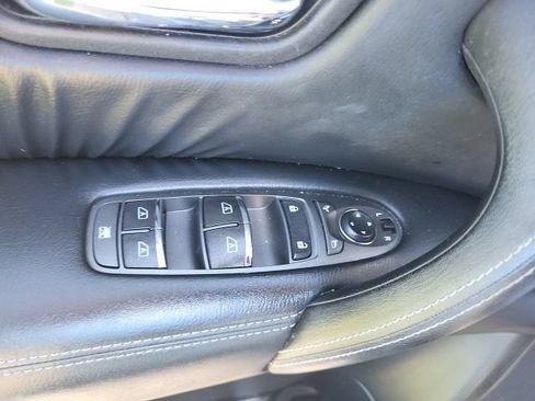 Used 2020 Nissan Armada SL RWD image 29