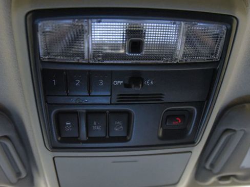 Used 2023 Toyota 4Runner SR5 Premium AWD/4WD image 27