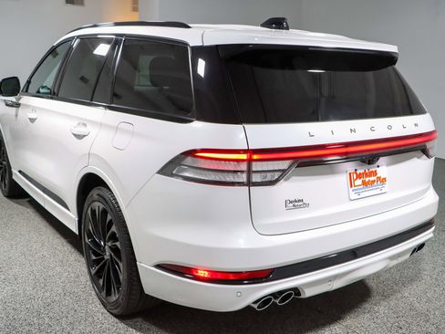 Used 2025 Lincoln Aviator Reserve w/ Equipment Group 201A AWD/4WD image 9