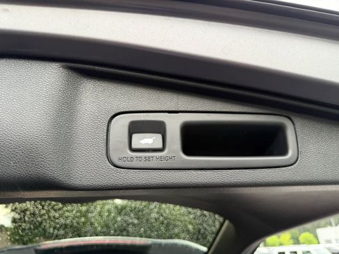 Used 2022 Honda CR-V Touring image 23
