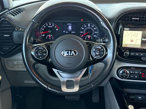 Used 2020 Kia Soul EX FWD image 13