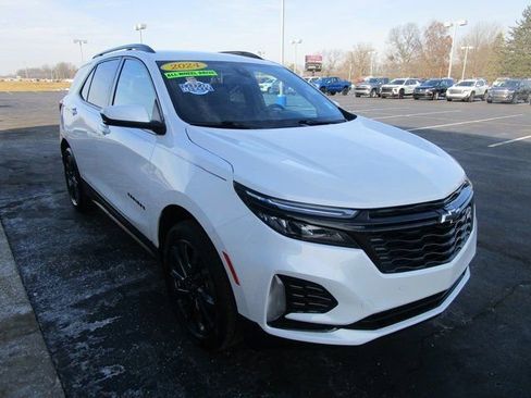 Certified 2024 Chevrolet Equinox RS w/ LPO, Floor Liner Package image 8