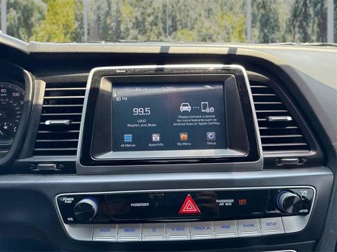 Used 2018 Hyundai Sonata SE FWD image 16
