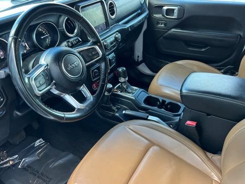 Used 2022 Jeep Wrangler Unlimited Rubicon 4xe image 11