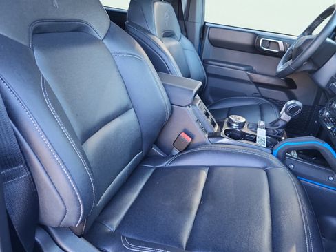 Used 2025 Ford Bronco Badlands AWD/4WD image 19