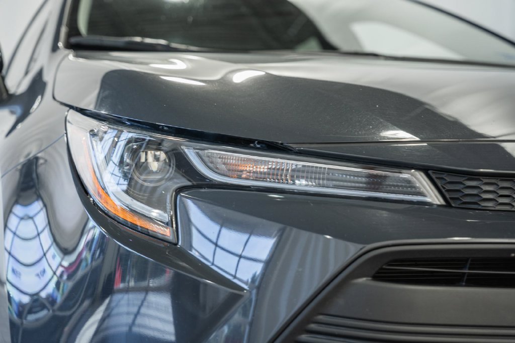 Used 2025 Toyota Corolla LE FWD image 10