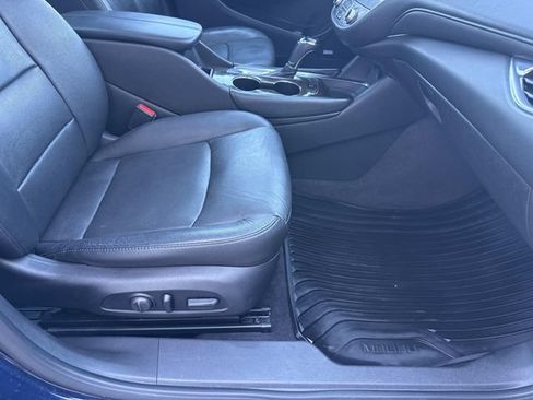 Used 2018 Chevrolet Malibu Premier w/ Premier Sun and Wheel Package FWD image 52