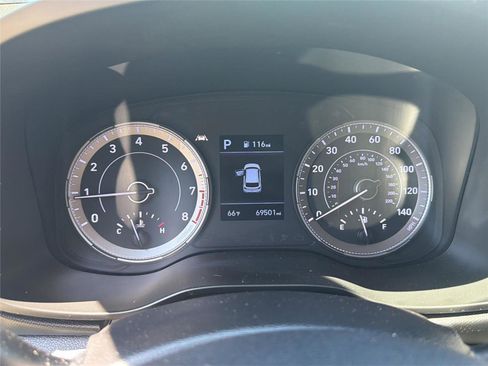 Used 2020 Hyundai Venue SEL FWD image 16