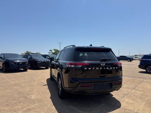 Certified 2025 Nissan Pathfinder SV FWD image 18