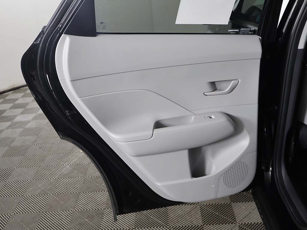 Used 2024 Hyundai Kona SEL w/ Convenience Package FWD image 24