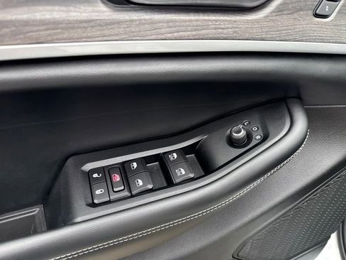 Certified 2023 Jeep Grand Cherokee L Limited AWD/4WD image 19