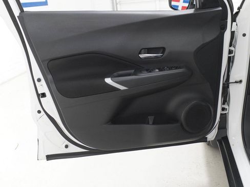 Used 2023 Nissan Kicks SV w/ Exterior Package FWD image 20