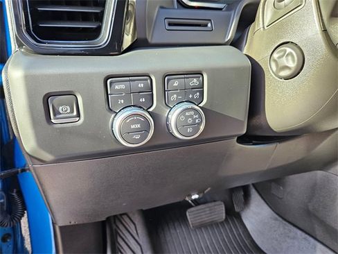 Used 2023 GMC Sierra 1500 AT4 w/ AT4 Premium Package image 22