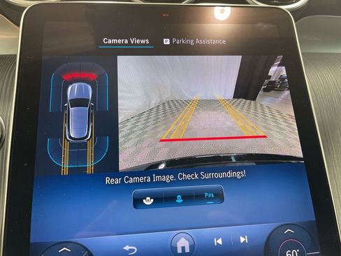 Used 2024 Mercedes-Benz GLC 300 4MATIC image 13