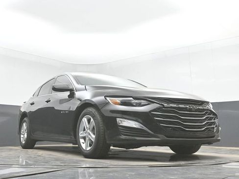 Used 2022 Chevrolet Malibu LS FWD image 38
